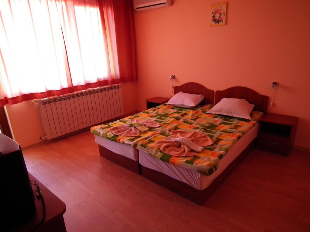 Guest House Olimpiya Sveti Vlas Ngoại thất bức ảnh